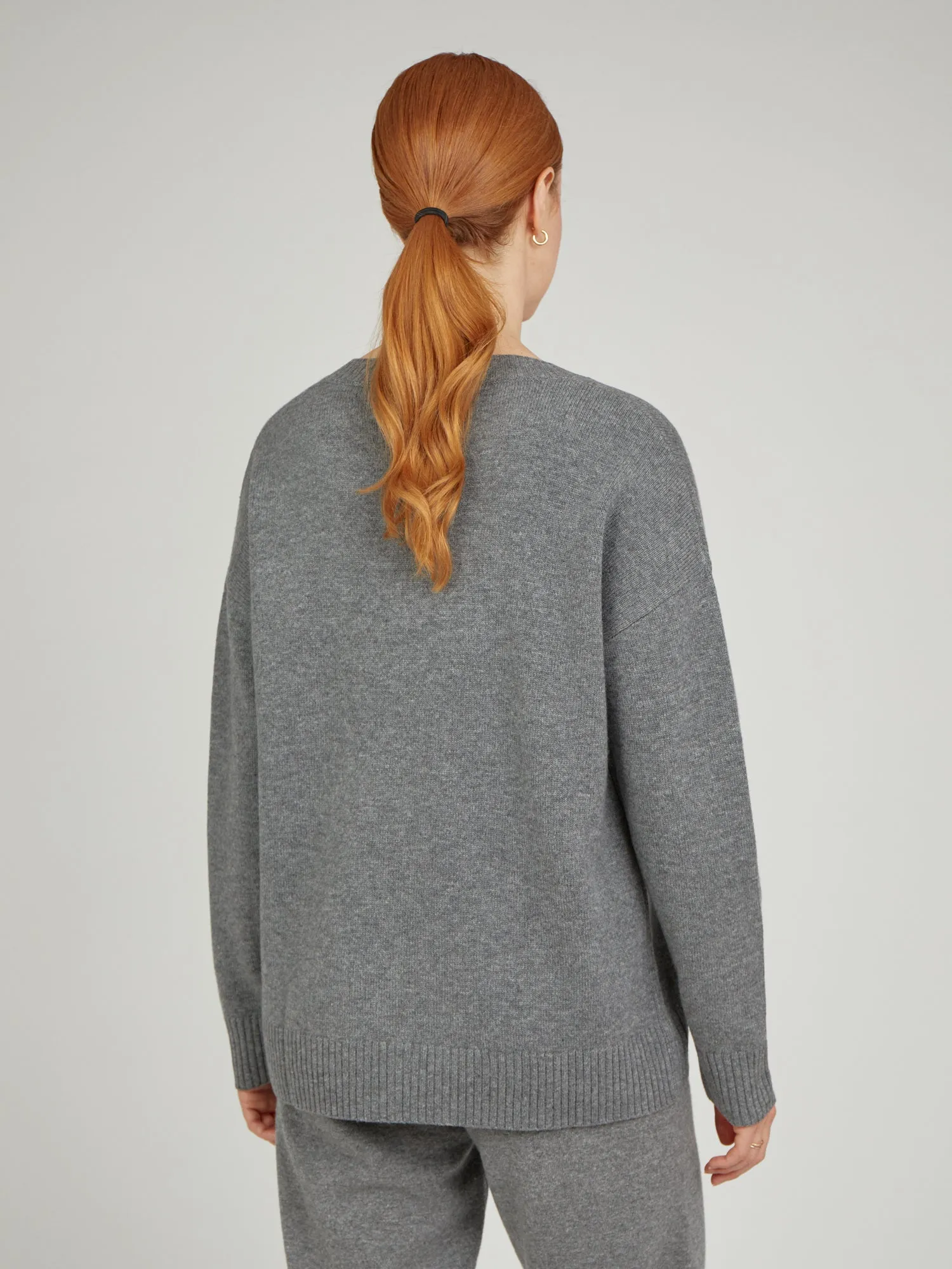 Core Relaxed V Neck Wool/Cashmere Jumper