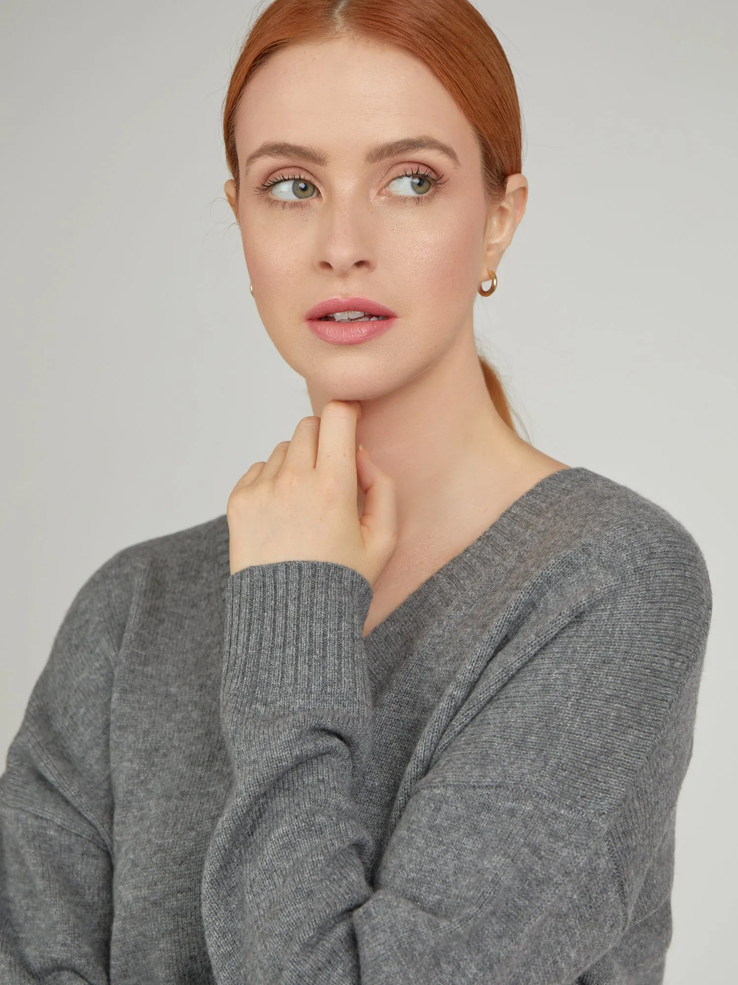 Core Relaxed V Neck Wool/Cashmere Jumper