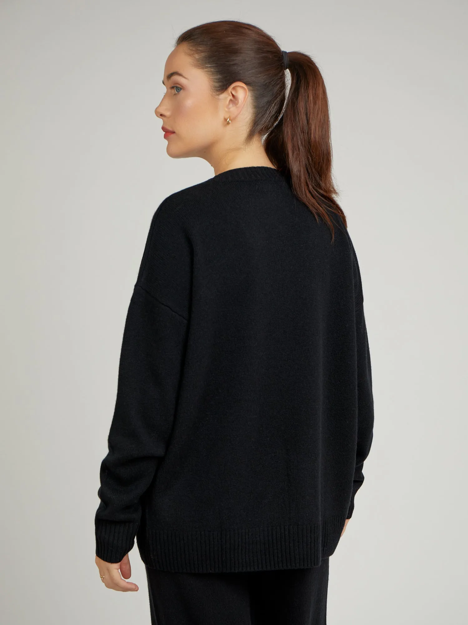 Core Relaxed V Neck Wool/Cashmere Jumper