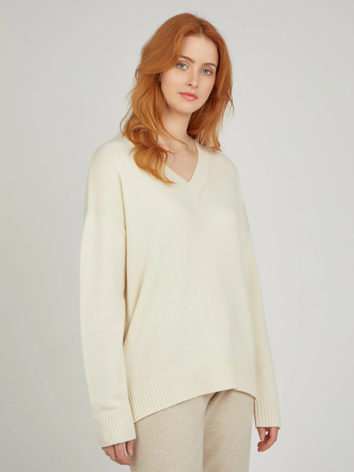 Core Relaxed V Neck Wool/Cashmere Jumper