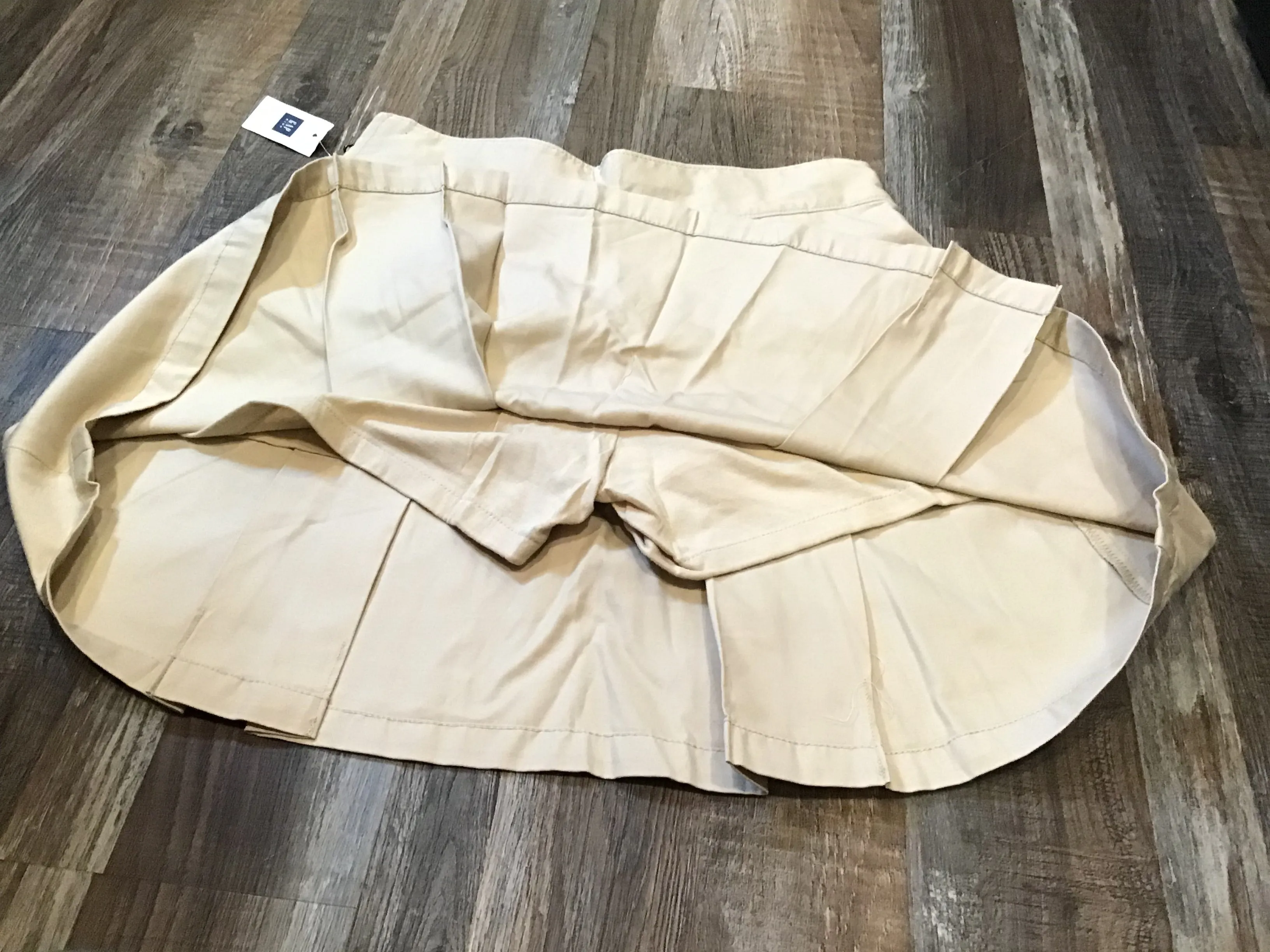 GAP. School Uniform Pleated Khaki Skirt Girls size 16 NWT