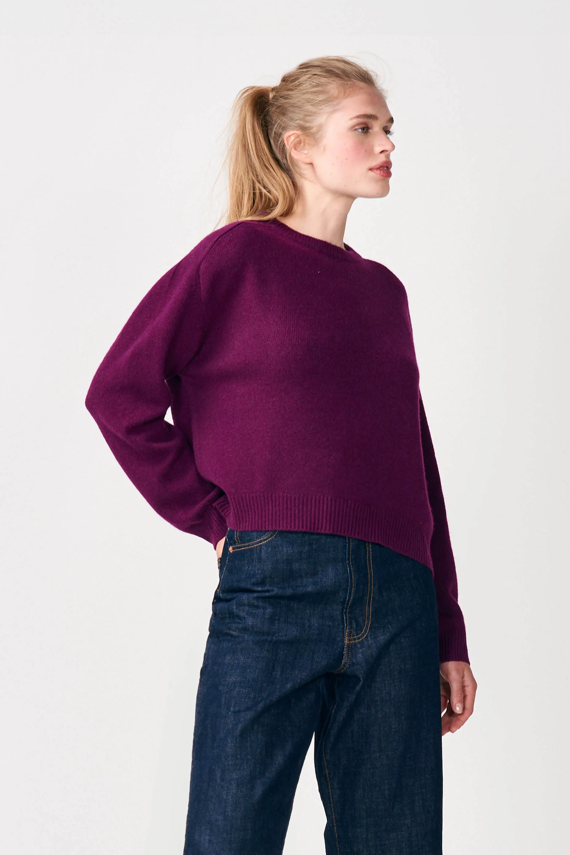 Oversize Heavy Cashmere Crew in Beetroot