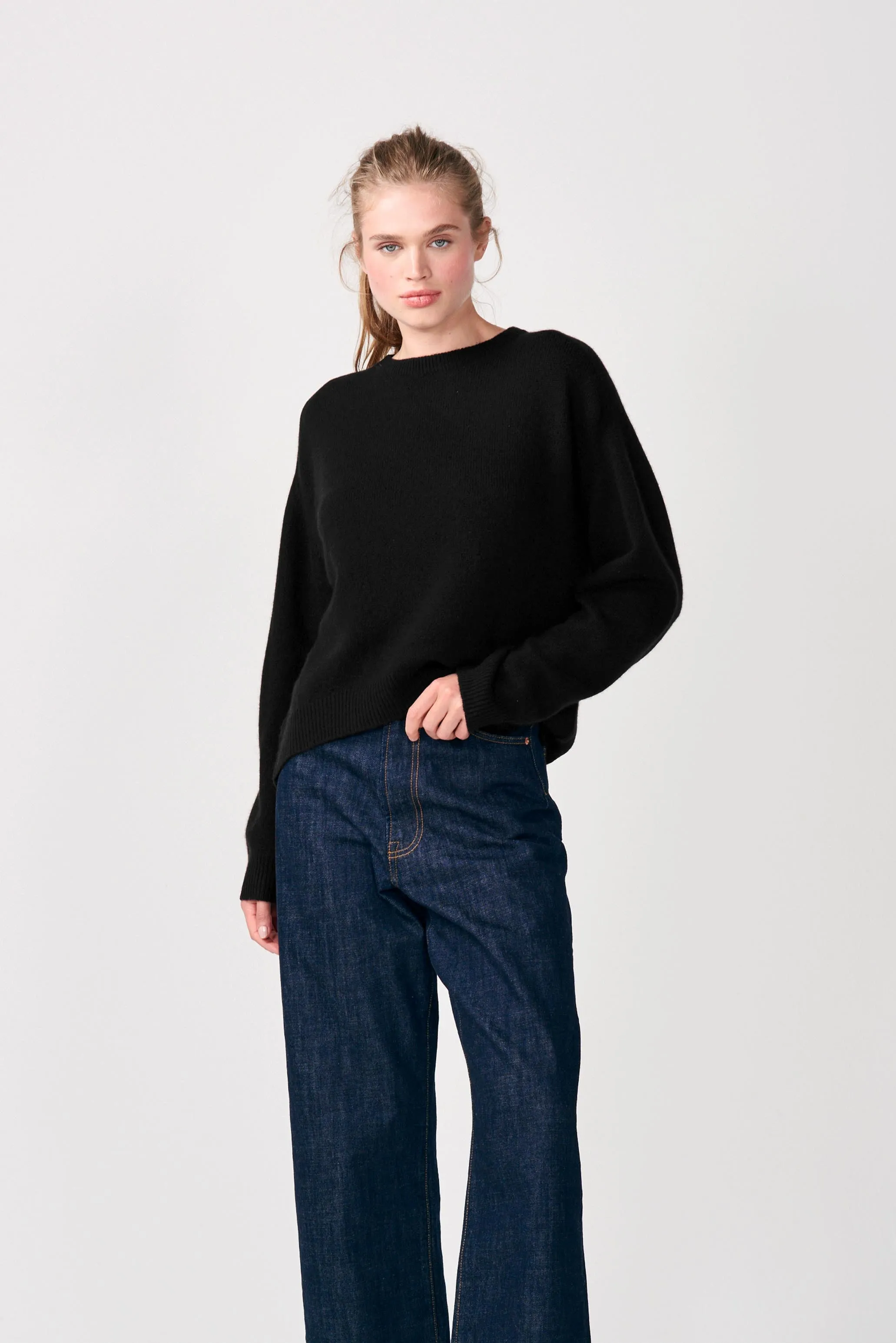 Oversize Heavy Cashmere Crew in Black